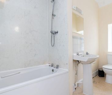 5 bedroom flat share to rent - Photo 4