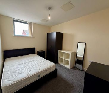 2 bedroom flat to rent - Photo 5