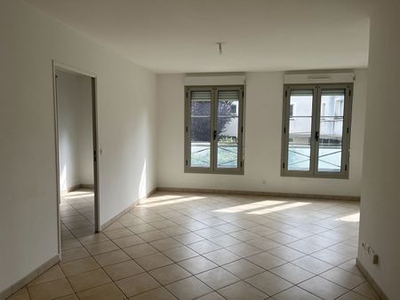 Location appartement 3 pièces, 63.79m², Combs-la-Ville - Photo 2
