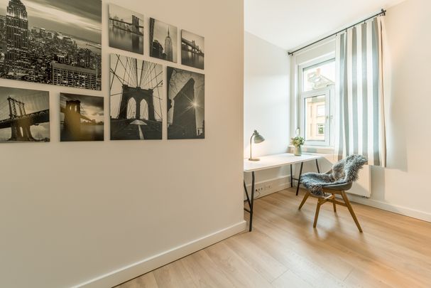 City-Residence: Neu möbliertes Design-Apartment mit exzellenter Ausstattung. - Photo 1