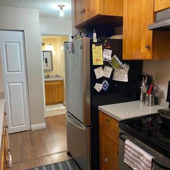 3rd floor apartment close to all amenities, superstore, Walmart, parks - Photo 4