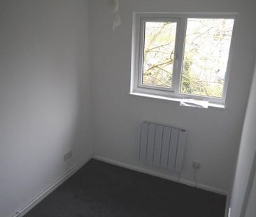2 bedroom house to rent - Photo 3