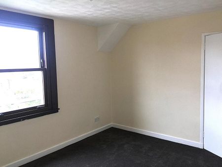 3 bedroom end of terrace house to rent - Photo 5