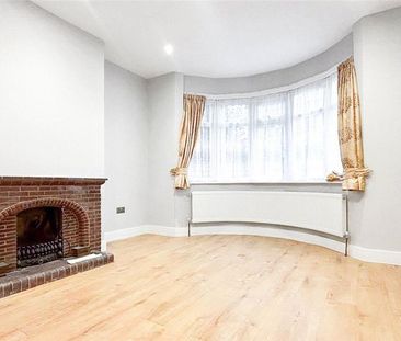 4 bedroom semi-detached house to rent - Photo 4