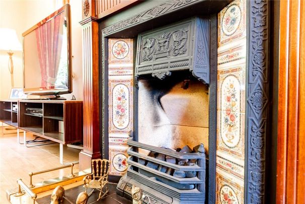 6 bedroom detached house to rent - Photo 1