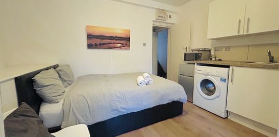 Studio Flat, Endersleigh Gardens, NW4 - Photo 2