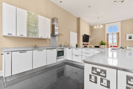 Apartment to rent in Cork, Rochestown - Photo 5