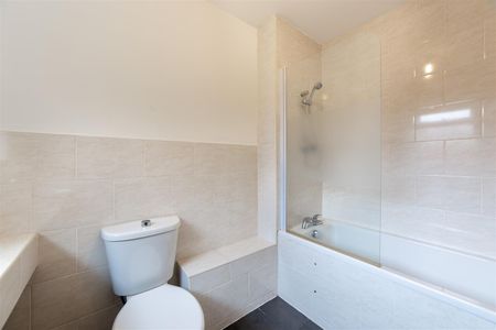 4 bed terraced house to rent in Ninth Avenue, Newcastle Upon Tyne, NE6 - Photo 3