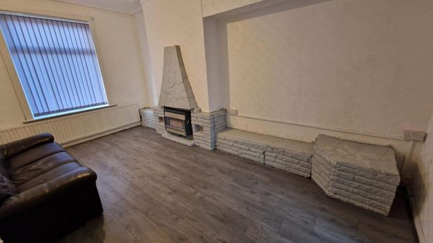 3 bedroom terraced house to rent - Photo 1