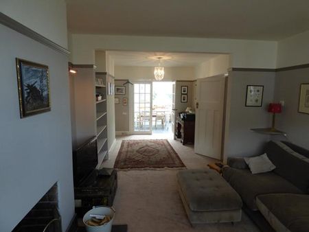 3 bedroom end of terrace house to rent - Photo 2
