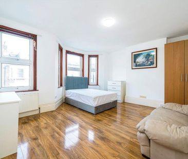 6 bedroom house to rent - Photo 2