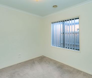 Spacious 4-Bedroom Home in Mernda - Photo 3