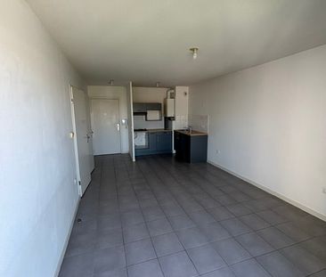 Location Appartement 2 pièces 40m² - Photo 2