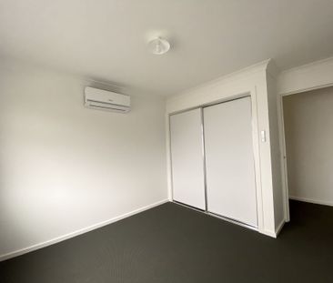 Perfectly Positioned Three Bedroom Townhouse - Photo 2