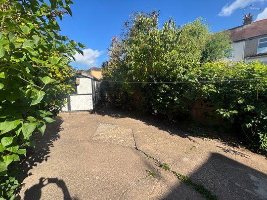 Lavender Avenue, Coundon - Photo 1