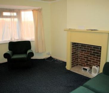 Cross Green Lane, Leeds, LS9 0DG - Photo 2