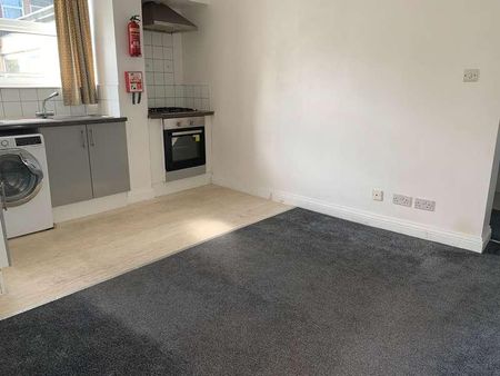 Saville Road Blackpool, FY1 - Photo 2