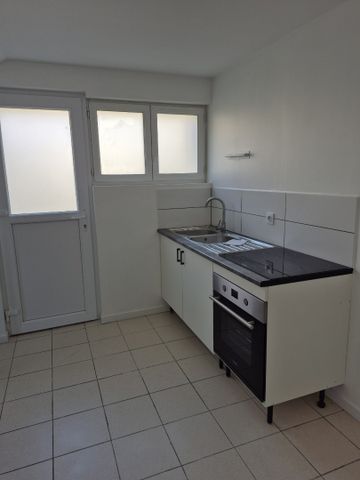 Location Appartement 51m² NOYELLES SOUS LENS 62221 - Photo 2