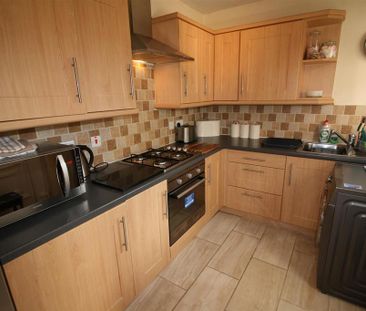 3 bedroom private hall to rent - Photo 5