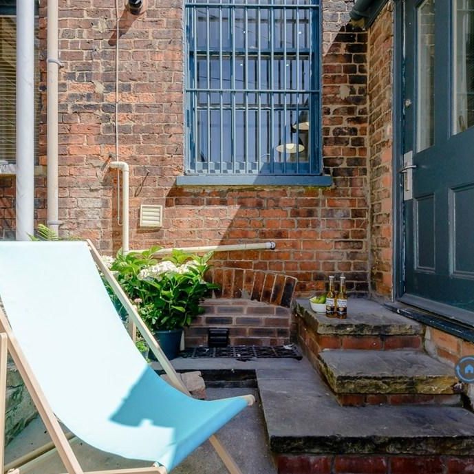 1 bedroom in a house share to rent - Photo 1