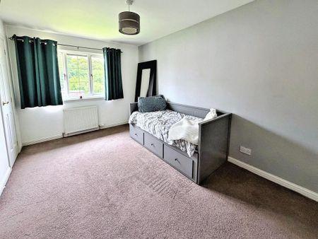 5 bedroom detached house to rent - Photo 3