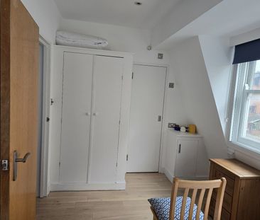 1 Bed Flat, Finborough Road, SW10 - Photo 2