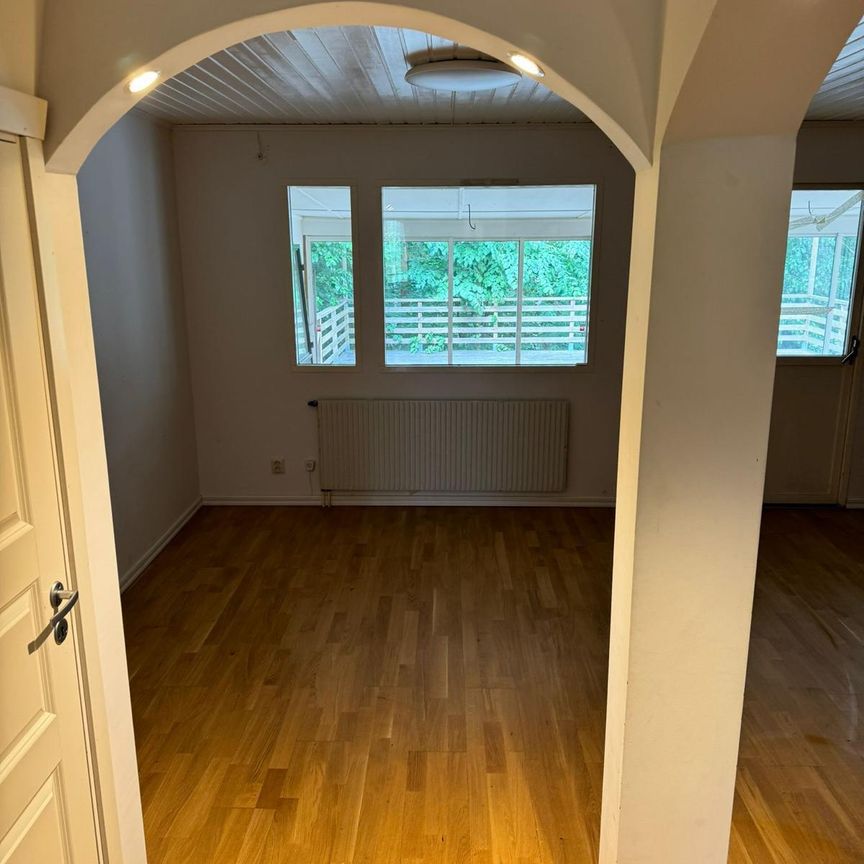 Mölnesjögatan, Angered - Photo 1