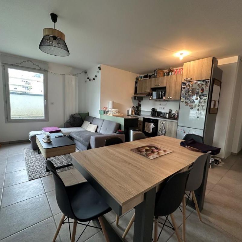 Location Appartement 3 pièces 62m² BONNEVILLE 74130 - Photo 1