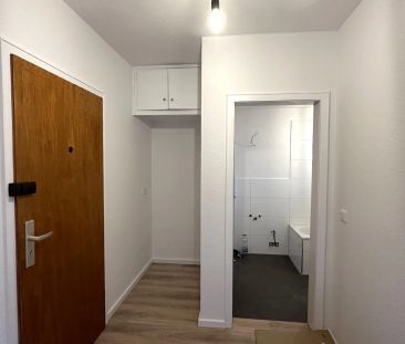 Düsseldorf-Heerdt! Frisch renoviertes 1-Zimmer-Apartment mit großem... - Foto 2