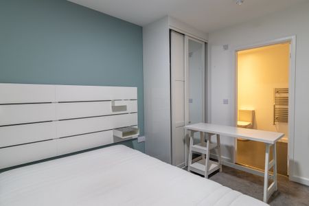 8 Bed Student Accommodation - Photo 4