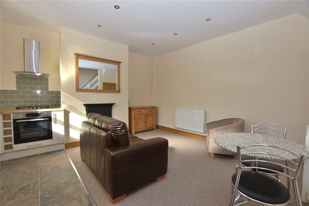 77, Springfield Road, Morley, Leeds, West Yorkshire, LS27 9PN - Photo 2