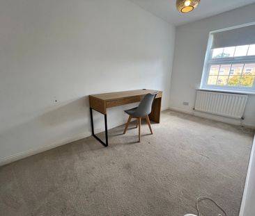 4 bedroom terraced house to rent - Photo 5
