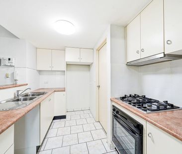 Modern 2 Bedroom Unit with Dual Balconies - Photo 5