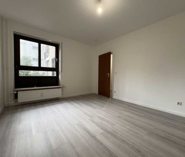 WBS mit Dringlichkeit! Frisch renovierte 2-Zimmer-Wohnung! - Photo 4