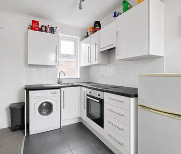 1 bed Apartment for Rent - Photo 4
