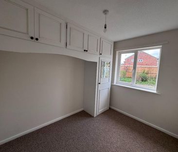 2 bedroom bungalow to rent - Photo 1