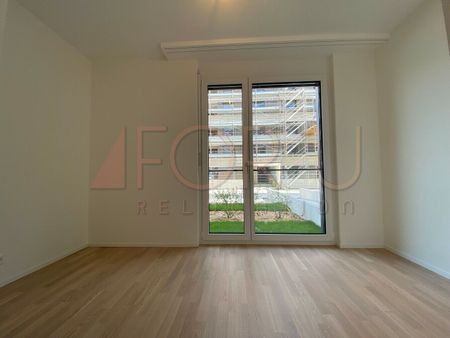 New 5.5-room apartment in HM with 2 balconies near Bâtie - Photo 2