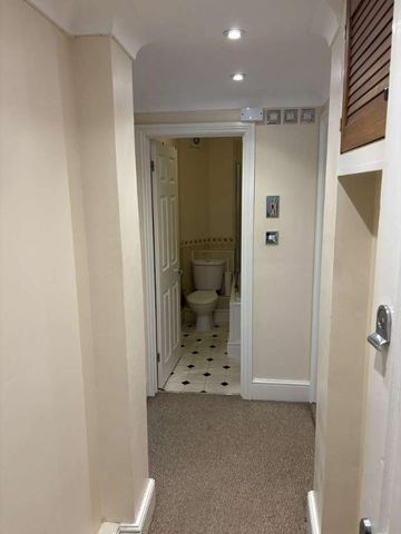 Highfield Lane Highfield Southampton, SO17 - Photo 4