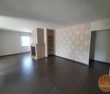 Prachtig gelijkvloersappartement met 3 slpks, garage en tuin - Photo 2