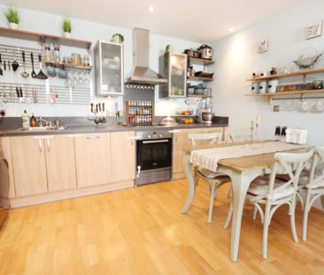 2 bedroom Apartment to rent - Photo 4