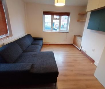 2 bedroom flat to rent - Photo 6