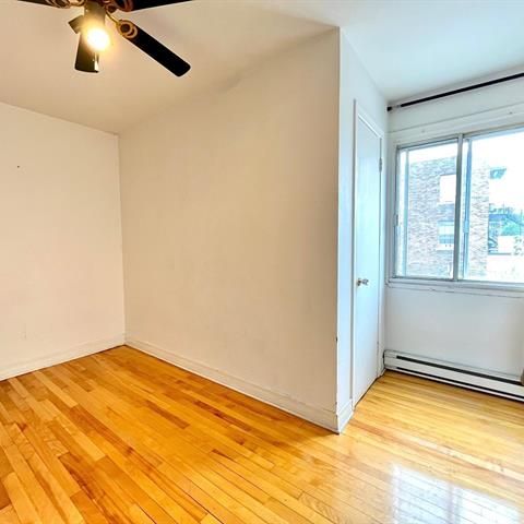 5909 1re Avenue - Photo 1