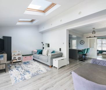 Ruden Way, Epsom - Photo 6