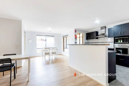 “*Move in this month and receive 2 WEEKS RENT FREE * – All Utilities included & Free Internet!**” - Photo 5