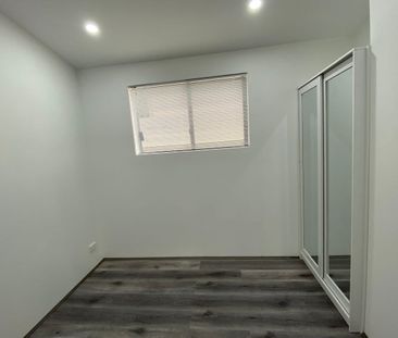 MODERN FLAT WITH PRIVATE ACCESS AND YARD - Photo 2