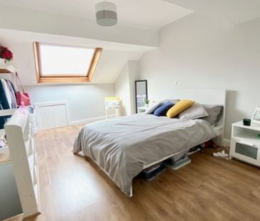 Amazing Top Quality Three Bed Student House - Photo 3