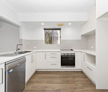 Updated Spacious Townhouse close to Amenities - Photo 2