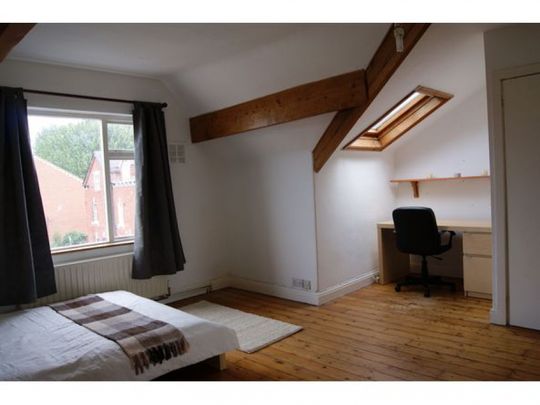 2 Bedroom Terraced House - Photo 1