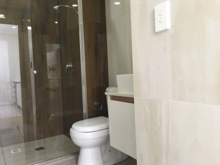 “Modern 1 bedroom apartment in Bankstown for lease.” - Photo 4