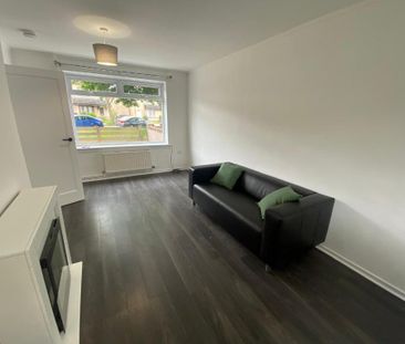 2 bedroom semi-detached house to rent - Photo 2